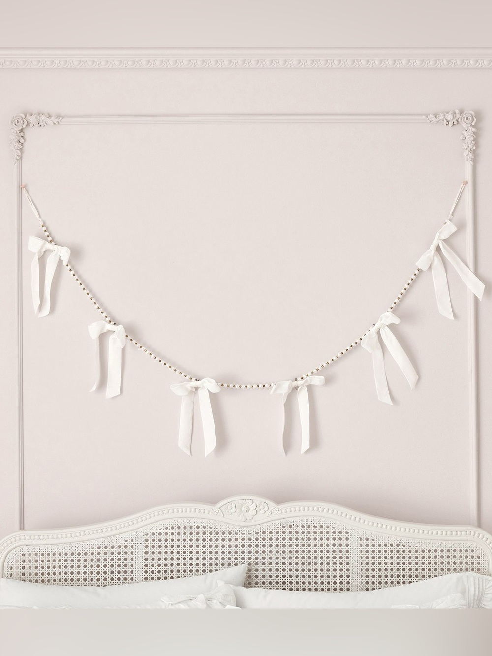 NWT LoveShackFancy Pearl with Bows Garland